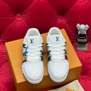 [#4648」 LOUIS VUITTON TRAINER SNEAKERS