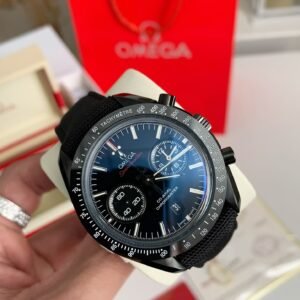 Omega Speedmaster Series Dar k Side of the Moon, 50m waterproof watc h,44.25mm